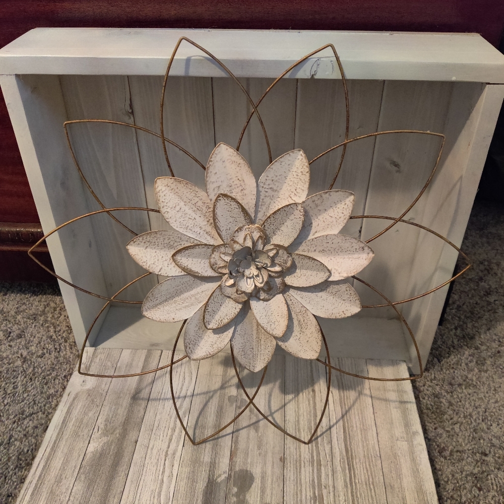 Flower wall decor
